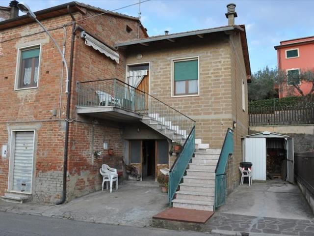 Casa indipendente in vendita a Castiglione del Lago
