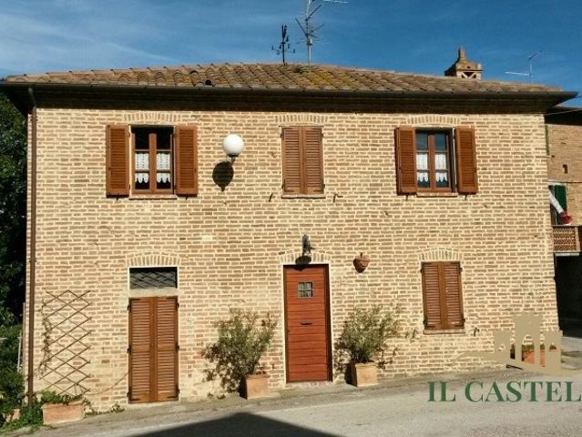 Casa indipendente in vendita a Castiglione del Lago, Gioiella