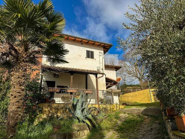 Casa indipendente in vendita a Castiglione del Lago PG