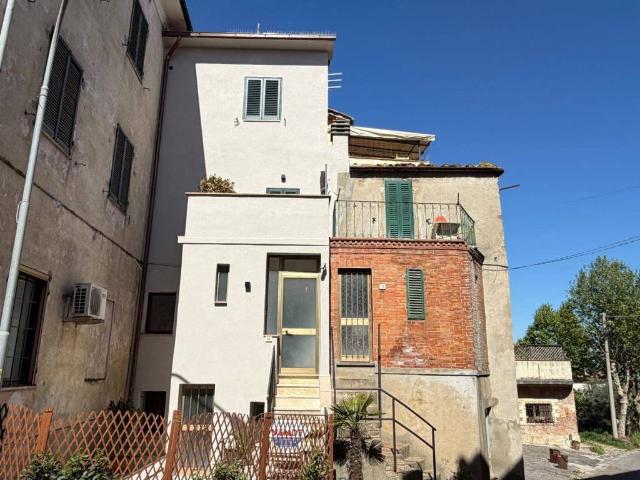Casa indipendente in vendita a Castiglione del Lago PG