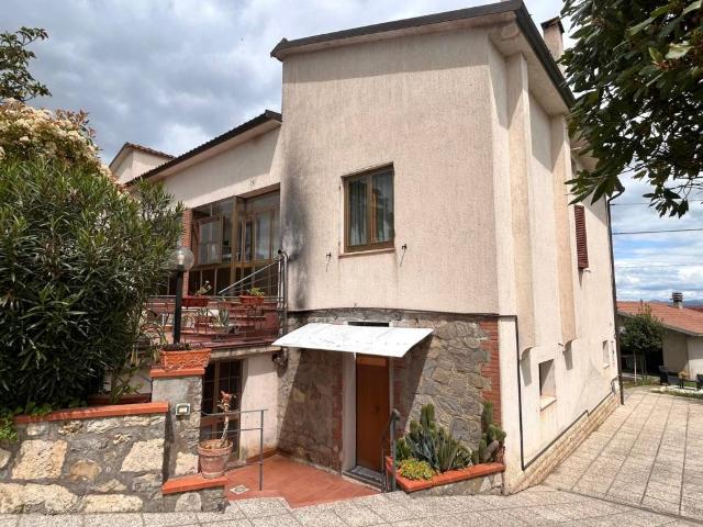 Casa indipendente in vendita a Castiglione del Lago PG