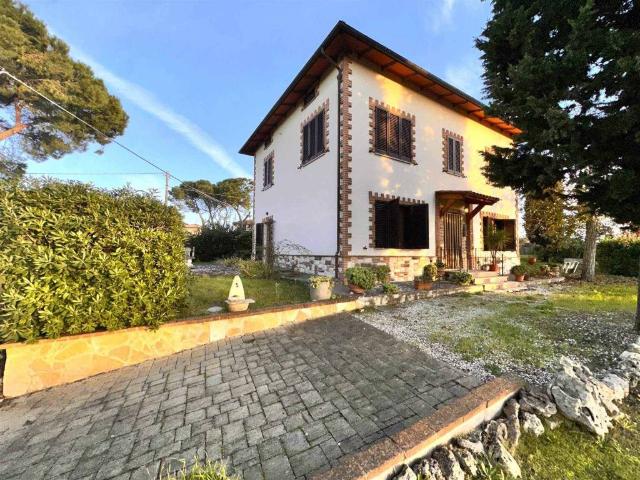 Casa indipendente in vendita a Castiglione del Lago PG