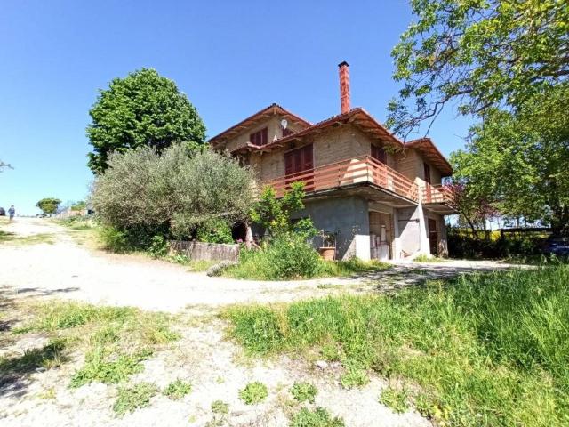 Casa indipendente in vendita a Castiglione del Lago PG