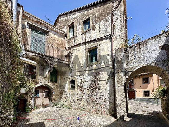 Casa indipendente in vendita a Castiglione di Sicilia CT