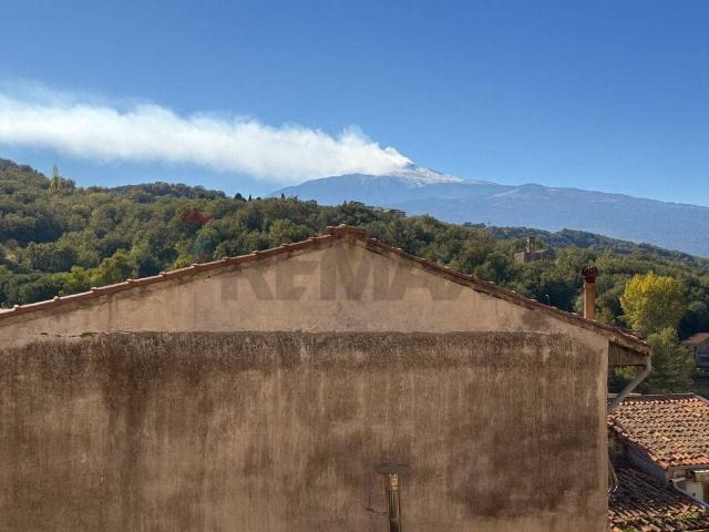 Casa indipendente in vendita a Castiglione di Sicilia CT