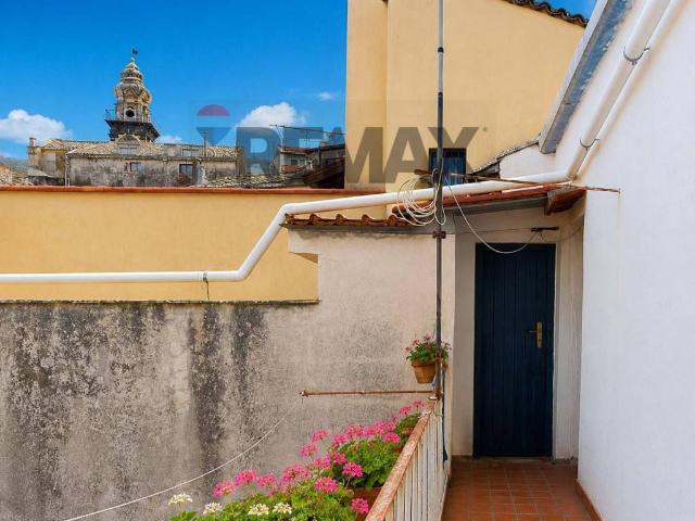 Casa indipendente in vendita a Castiglione di Sicilia CT