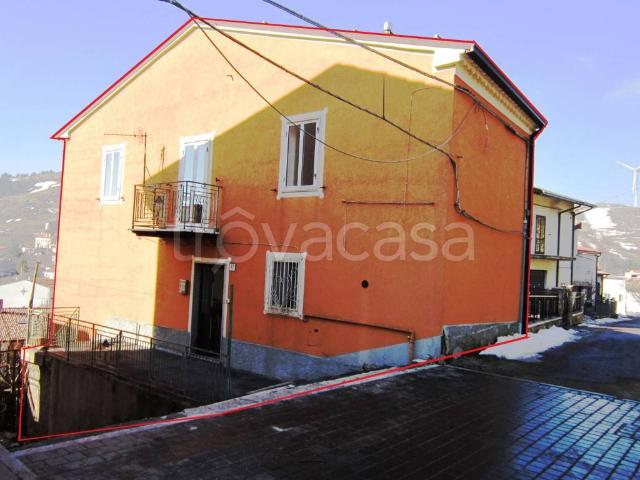Casa indipendente in vendita a Castiglione Messer Marino via Felice Lonzi