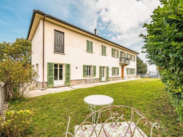 Casa indipendente in vendita a Castiglione Tinella