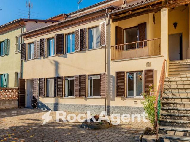 Casa indipendente in vendita a Castiglione Tinella CN