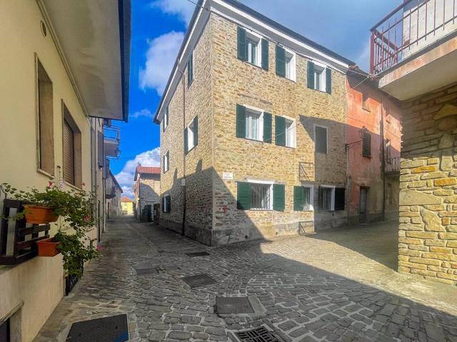 Casa indipendente in vendita a Castino CN
