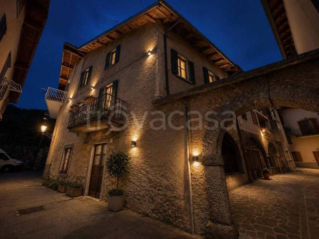 Casa indipendente in vendita a Castione della Presolana