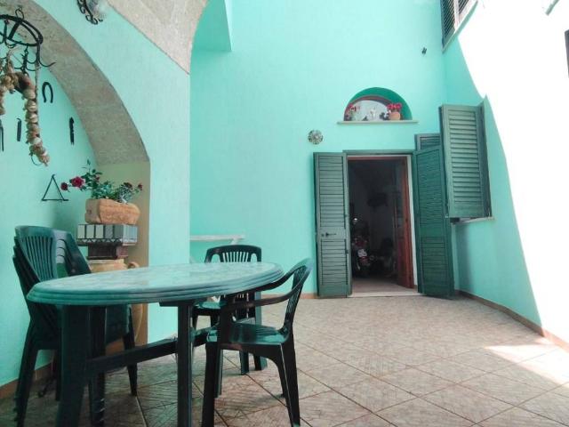 Casa indipendente in vendita a Castrignano del Capo LE