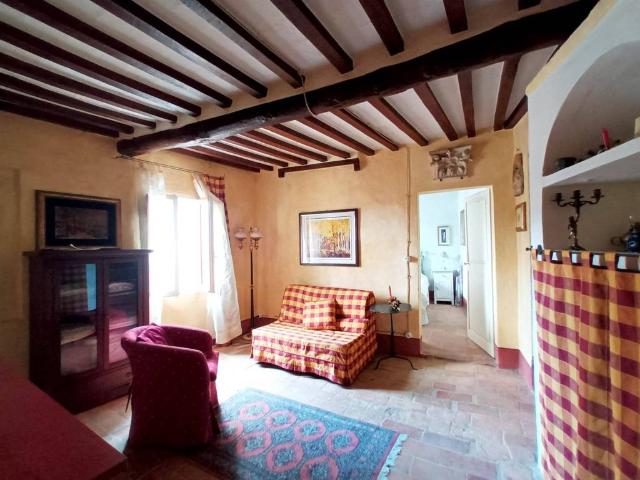 Casa indipendente in vendita a Cetona SI