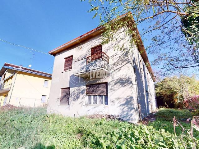 Casa indipendente in vendita a Cento