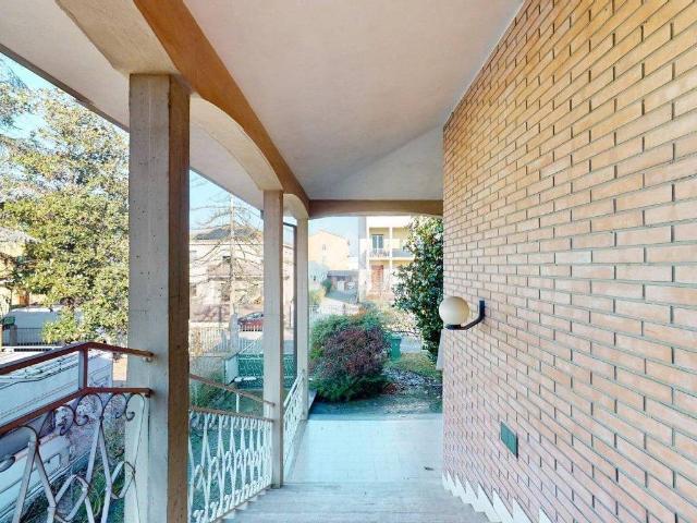 Villa in vendita a Cento FE