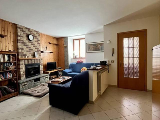 Casa indipendente in vendita a Centro Valle Intelvi CO