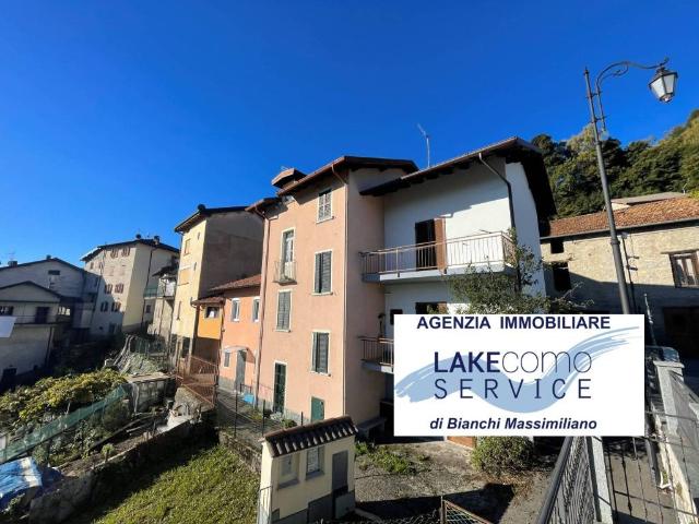 Casa indipendente in vendita a Centro Valle Intelvi CO