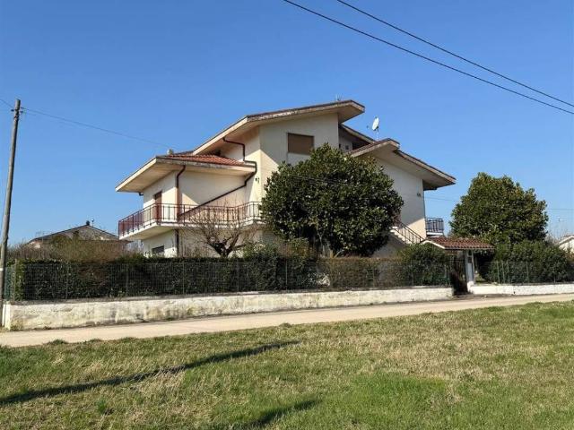 Casa indipendente in vendita a Ceprano FR