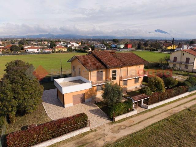 Casa indipendente in vendita a Ceprano FR