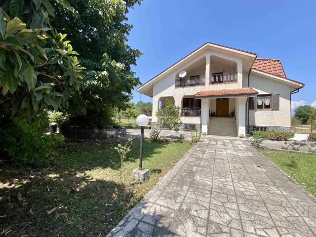 Casa indipendente in vendita a Ceprano FR