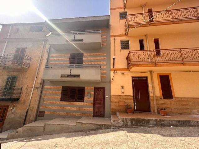 Casa indipendente in vendita a Cerda PA