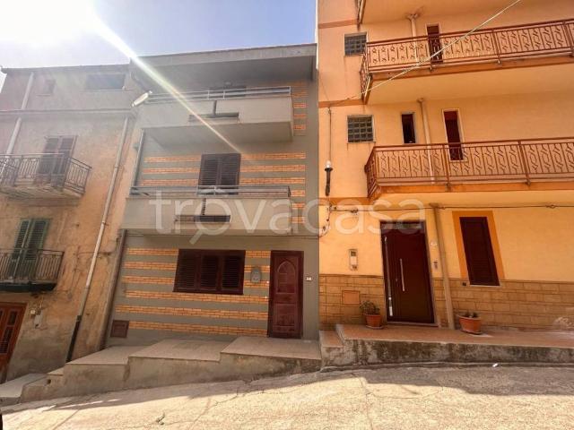 Casa indipendente in vendita a Cerda via Cassetta, 32/a