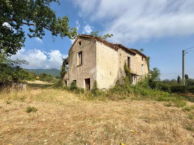Casa indipendente in vendita a Cerisano CS
