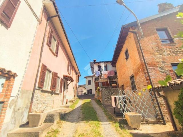 Casa indipendente in vendita a Cerreto Grue AL