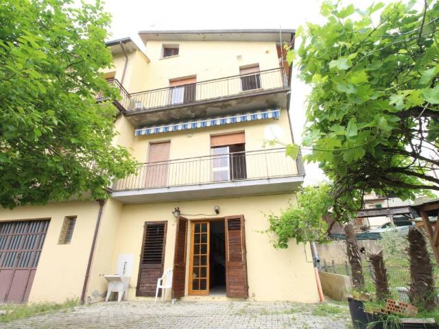 Casa indipendente in vendita a Cerreto Guidi FI