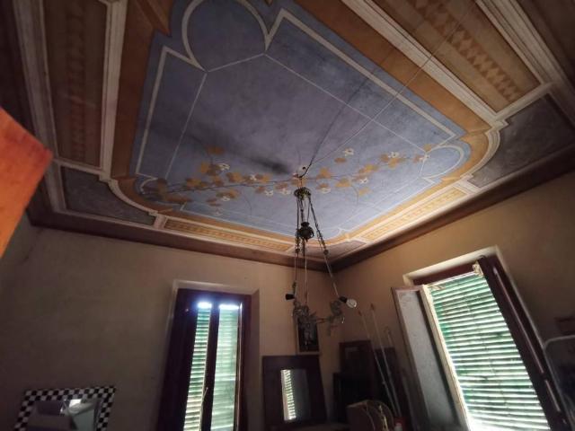 Casa indipendente in vendita a Cerreto Guidi FI