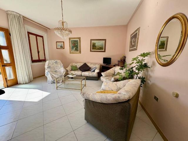 Casa indipendente in vendita a Cerreto Guidi FI