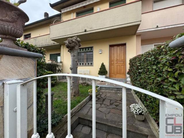 Casa indipendente in vendita a Cerreto Guidi FI
