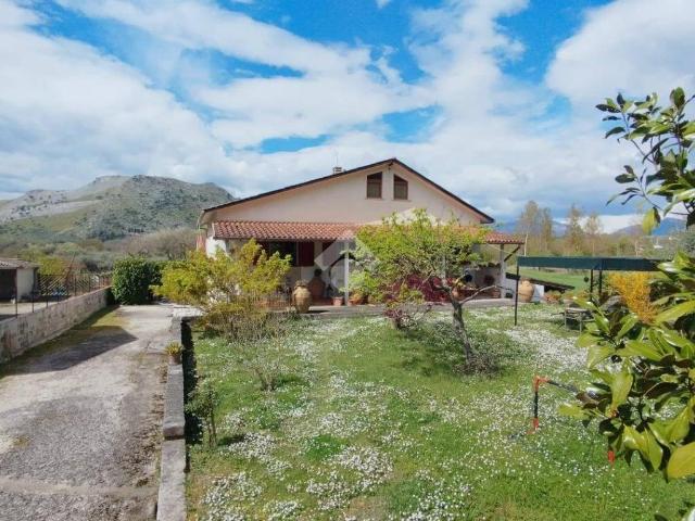 Casa indipendente in vendita a Cervaro FR