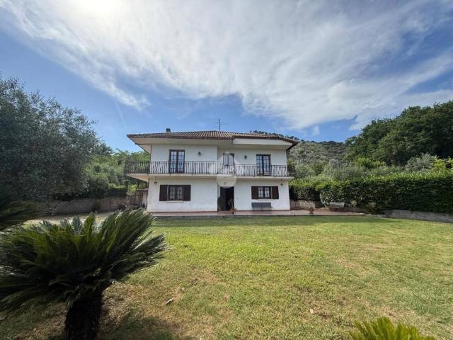 Casa indipendente in vendita a Cervaro FR