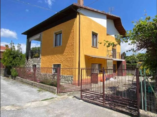 Casa indipendente in vendita a Cervasca CN