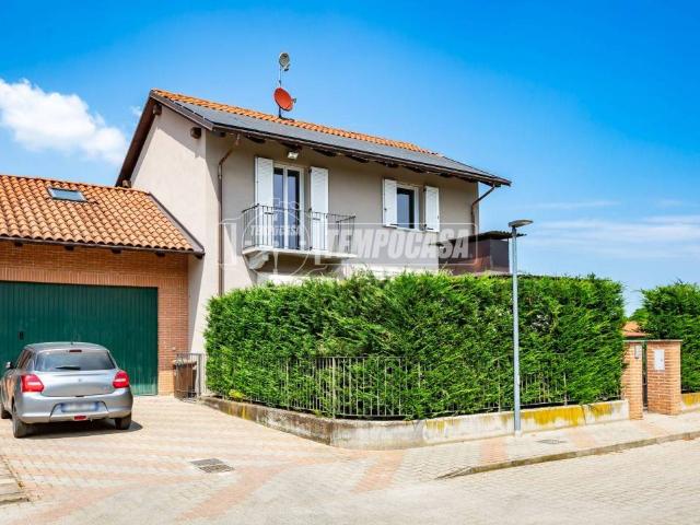 Casa indipendente in vendita a Cervere CN