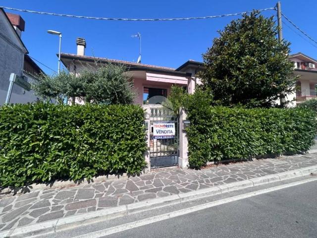Casa indipendente in vendita a Cervia
