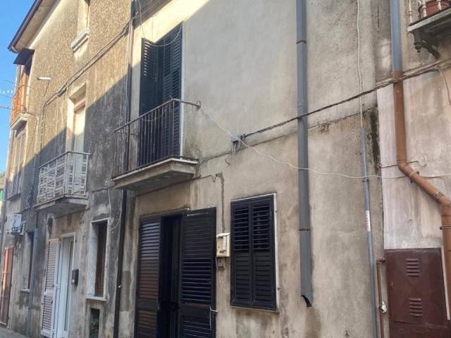 Casa indipendente in vendita a Cervinara AV