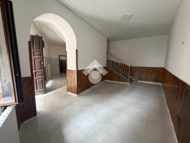 Casa indipendente in vendita a Cervinara via sacchi, 57