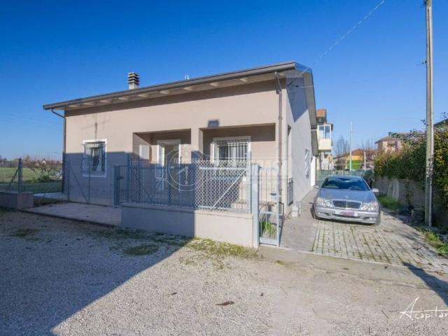 Casa indipendente in vendita a Cesena FC