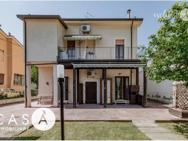 Casa indipendente in vendita a Cesena FC