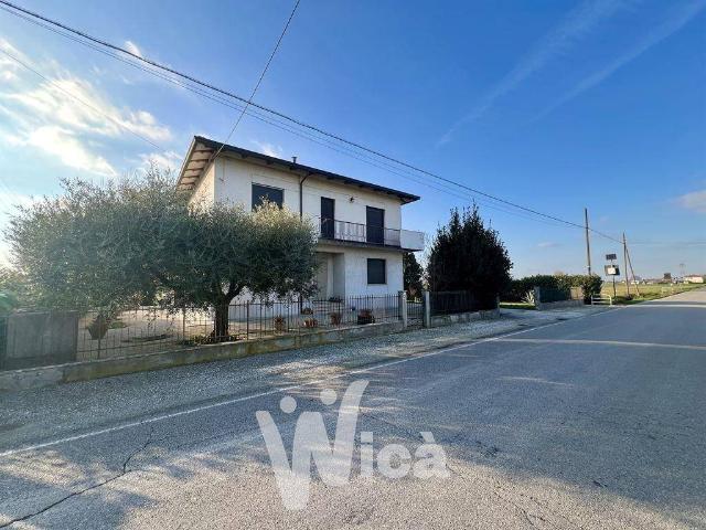Casa indipendente in vendita a Cesena FC