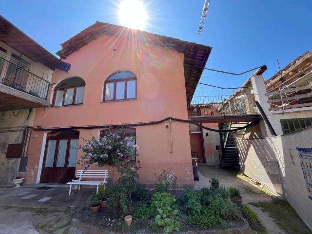Casa indipendente in vendita a Cherasco CN