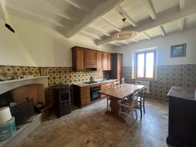 Casa indipendente in vendita a Chianni, I Guelfi