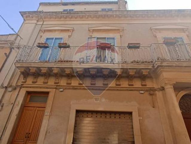 Casa Indipendente in vendita a Chiaramonte Gulfi