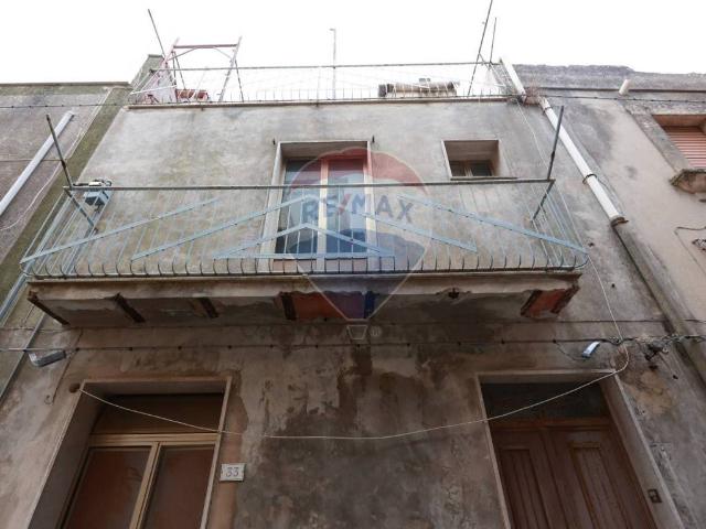 Casa indipendente in vendita a Chiaramonte Gulfi RG