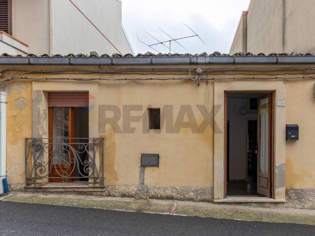 Casa indipendente in vendita a Chiaramonte Gulfi RG