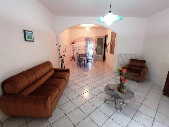 Casa indipendente in vendita a Chiaramonte Gulfi RG