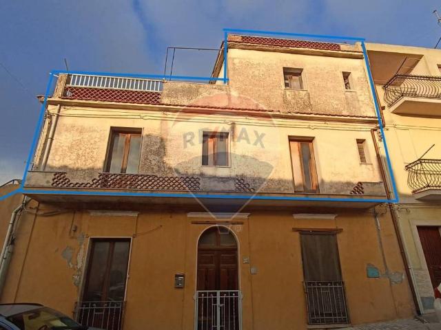 Casa indipendente in vendita a Chiaramonte Gulfi RG