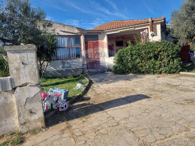 Casa indipendente in vendita a Chiaramonte Gulfi RG